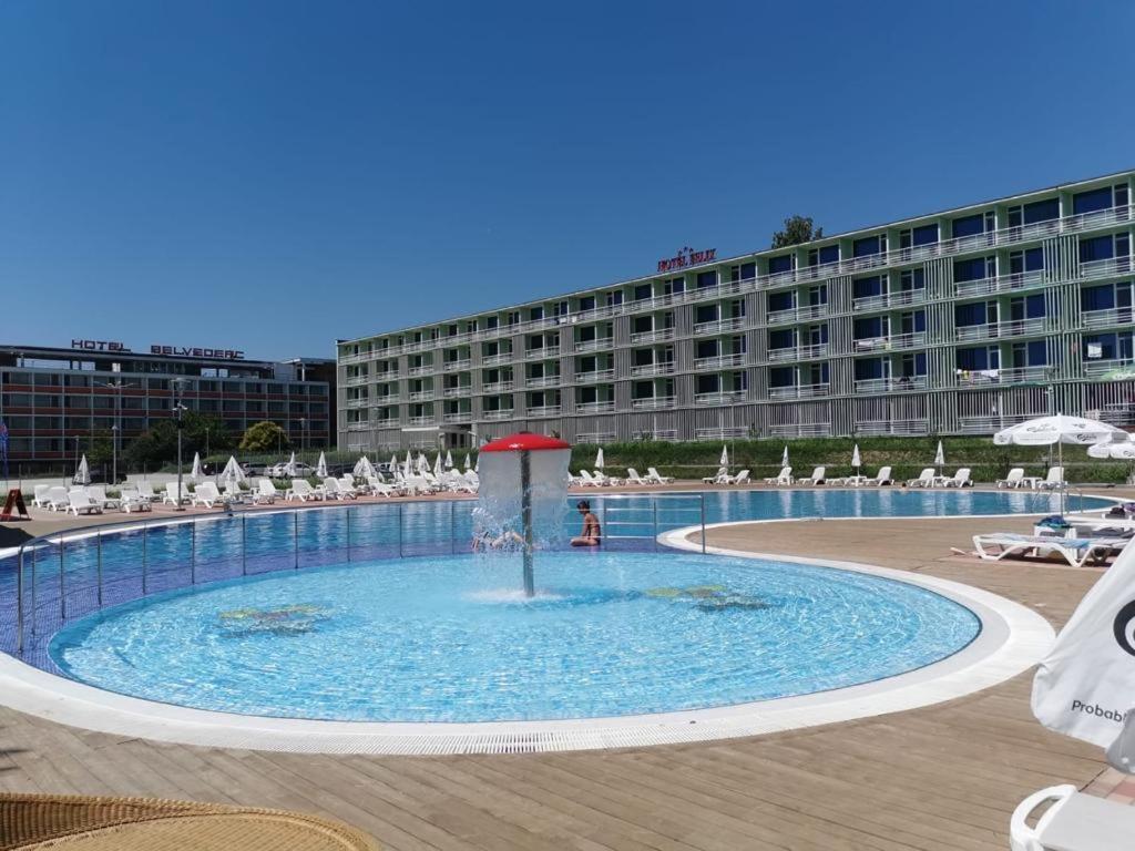 Complex Hotelier Felix - Perla Marii Eforie Nord Exteriör bild